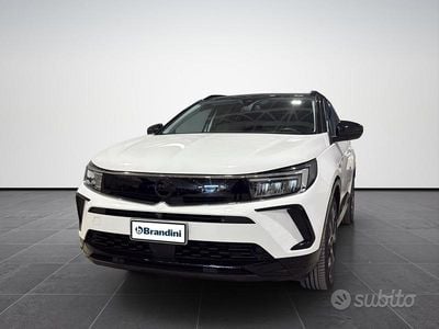 Usata Opel Grandland X Ultimate 131 CV (96 kW) 2023 Jade white SUV