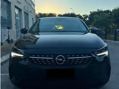 Usata Opel Corsa Elegance 75 CV (55 kW) 2021 Nero Utilitaria