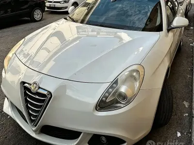 Usata Alfa Romeo Giulietta 105 CV (77 kW) 2013 Utilitaria