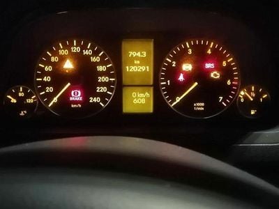 Usata Mercedes A150 95 CV (69 kW) 2006 Blu Utilitaria