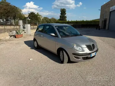 Usata Lancia Ypsilon 80 CV (58 kW) 2006 Grigio Utilitaria