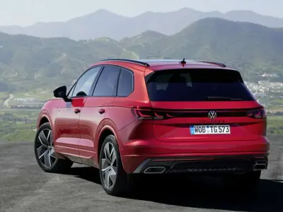 Usata VW Touareg Elegance+ 231 CV (169 kW) 2023 Argento SUV