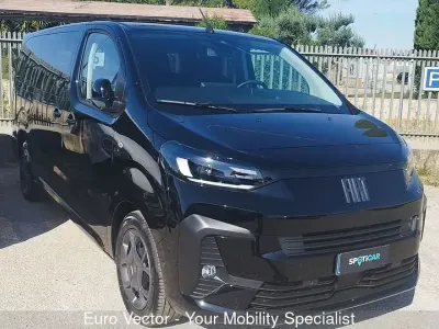 Usata Fiat E-Ulysse 130 kW (177 CV) 2025 Nero Monovolume