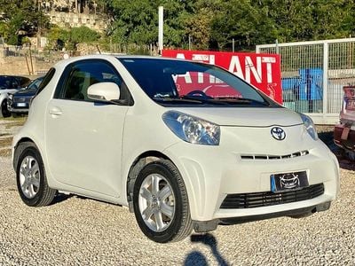 Toyota iQ