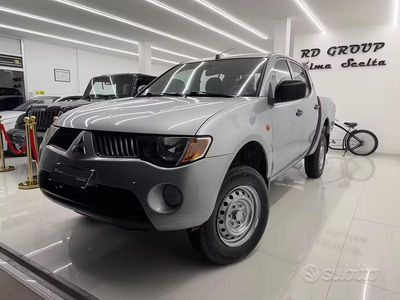 Usata Mitsubishi L200 Invite 136 CV (100 kW) 2007 Grigio Pick-up