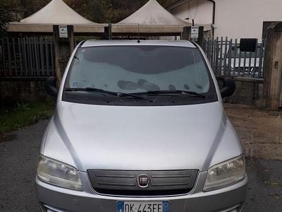 Usata Fiat Multipla 103 CV (75 kW) 2007 Argento Monovolume