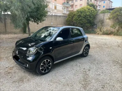 Usata Smart ForFour Passion 71 CV (52 kW) 2016 Nero Utilitaria