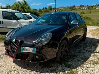 Usata Alfa Romeo Giulietta 140 CV (102 kW) 2012 Nero Utilitaria