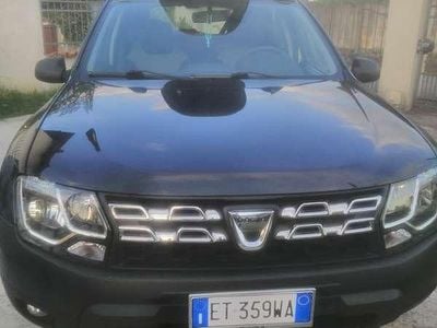 Usata Dacia Duster Lauréate 105 CV (77 kW) 2014 Grigio SUV
