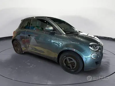 Nuova Fiat 500e 2026 Verde Berlina