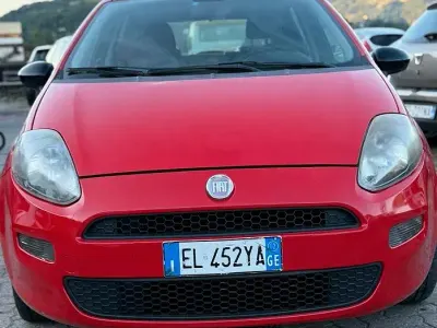 Usata Fiat Grande Punto 77 CV (56 kW) 2012 Utilitaria