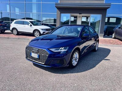Usata Audi A3 Business 116 CV (85 kW) 2022 Blu Berlina
