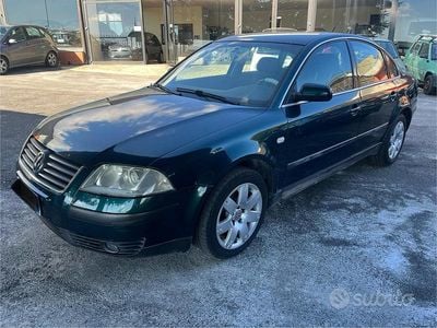 Usata VW Passat Highline 149 CV (109 kW) 2002 Verde Berlina
