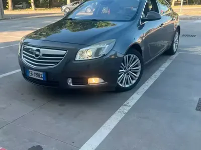 Usata Opel Insignia 160 CV (117 kW) 2010 Bluazzurro Berlina