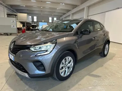 Brugt Renault Captur Business 91 HK (66 kW) 2022 Grå SUV