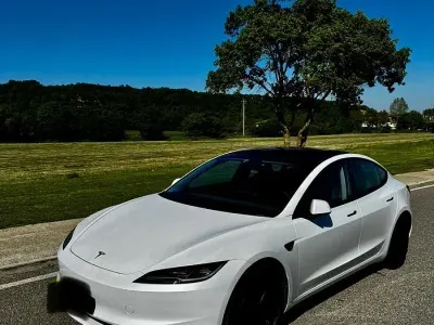Usata Tesla Model 3 Long Range AWD 152 kW (208 CV) 2024 Bianco Berlina