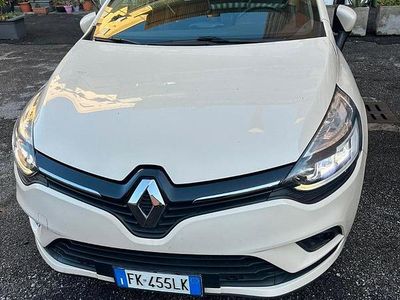 Usata Renault Clio GrandTour 90 CV (66 kW) 2017 Bianco Station wagon