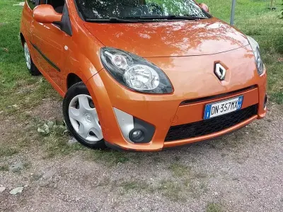 Usata Renault Twingo 75 CV (55 kW) 2008 Arancione Utilitaria
