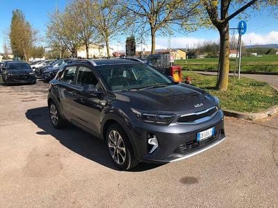 Usata Kia Stonic Style 99 CV (72 kW) 2020 Grigio SUV