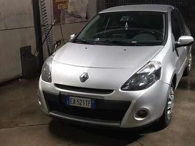 Usata Renault Clio II Authentique 65 CV (47 kW) 2010 Berlina