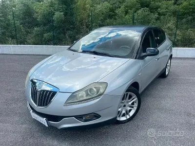 Usata Lancia Delta 120 CV (88 kW) 2009 Grigio Utilitaria
