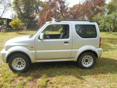Usata Suzuki Jimny 85 CV (62 kW) 2008 Grigio SUV