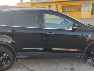 Usata Ford Kuga S 120 CV (88 kW) 2016 Nero SUV
