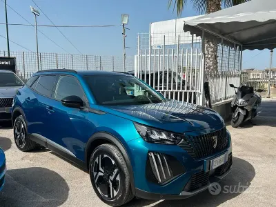 Usata Peugeot 2008 Allure 131 CV (96 kW) 2025 Blu SUV