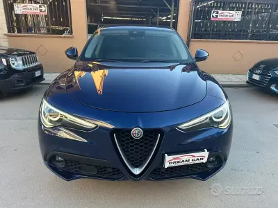 Usata Alfa Romeo Stelvio Executive 190 CV (139 kW) 2019 Blu SUV