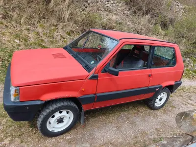 Usata Fiat Panda 4x4 50 CV (36 kW) 1990 Rosso Utilitaria