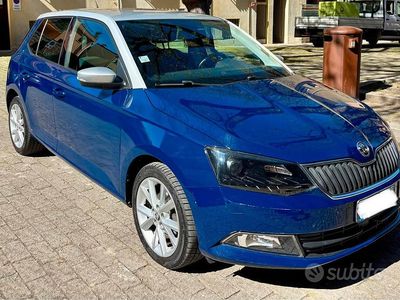 Usata Skoda Fabia Design Edition 60 CV (44 kW) 2016 Blu Utilitaria