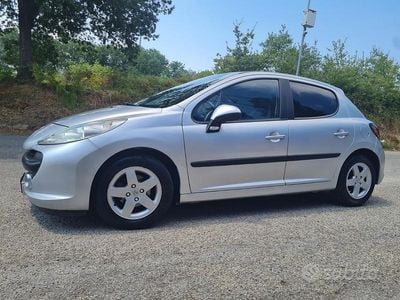 Gebraucht Peugeot 207 68 PS (50 kW) 2009 Grau Limousine
