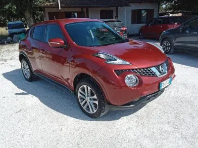 Usata Nissan Juke Acenta 110 CV (80 kW) 2015 Rosso SUV