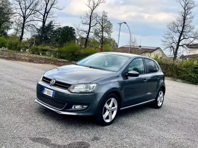 Usata VW Polo Highline 85 CV (62 kW) 2013 Grigio Utilitaria