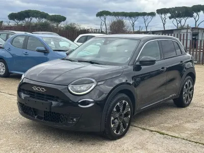 Occasion Fiat 600 La Prima 101 ch (74 kW) 2024 Blanc SUV