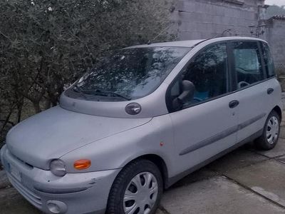 Usata Fiat Multipla 105 CV (77 kW) 2000 Grigio Monovolume