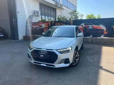 Usata Audi A1 Admired 150 CV (110 kW) 2023 Argento SUV