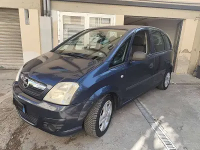 Usata Opel Meriva Enjoy 90 CV (66 kW) 2009 Blu/azzurro Monovolume