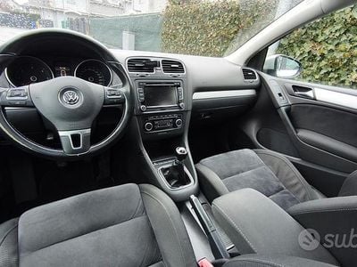 Usata VW Golf VI R-line Edition 105 CV (77 kW) 2011 Grigio Utilitaria