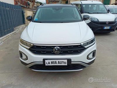 Usata VW T-Roc Life 150 CV (110 kW) 2023 Bianco SUV