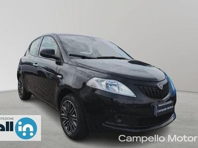 Begagnad Lancia Ypsilon Silver 69 HK (50 kW) 2023 Svart Halvkombi