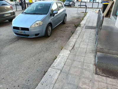 Usata Fiat Grande Punto Active 75 CV (55 kW) 2008 Other Utilitaria
