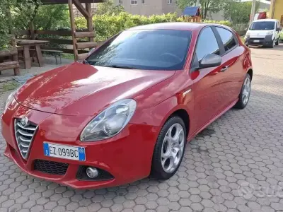Occasion Alfa Romeo Giulietta Exclusive 105 ch (77 kW) 2015 Rouge Citadine