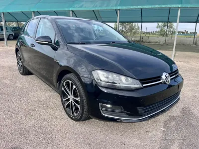 Usata VW Golf VII LOUNGE 110 CV (80 kW) 2015 Nero Berlina