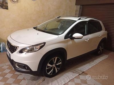 Begagnad Peugeot 2008 2016 Vit SUV