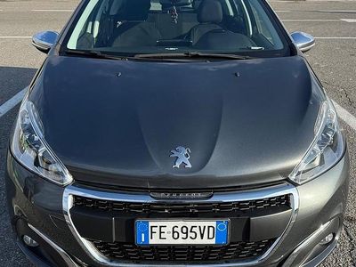 Usata 2016 Peugeot 208 Utilitaria | 6500 €