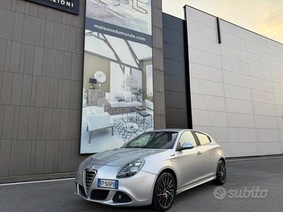 Usata Alfa Romeo Giulietta Exclusive 140 CV (102 kW) 2013 Grigio Utilitaria
