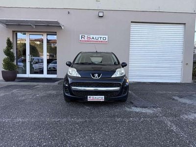 Usata Peugeot 107 Allure 68 CV (50 kW) 2011 Nero Utilitaria