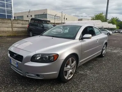 Occasion Volvo C70 Momentum 220 ch (161 kW) 2006 Gris Cabriolet