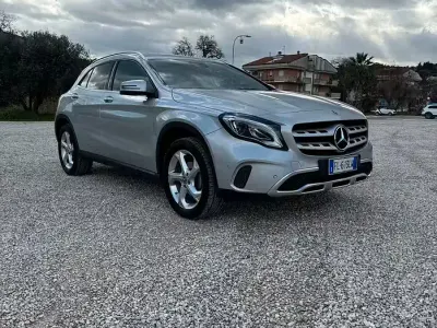 Usata Mercedes GLA200 136 CV (100 kW) 2017 SUV
